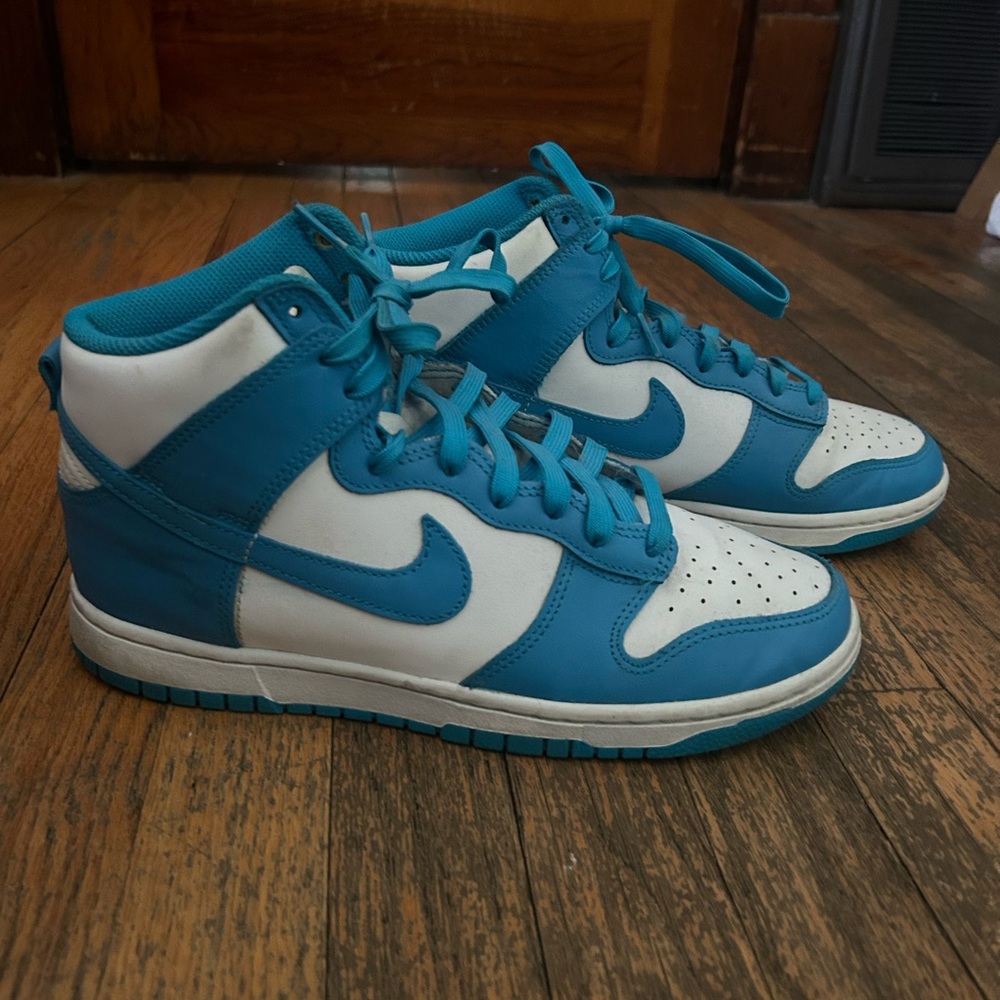 Nike Dunk High trainers in white and blue #sneakers